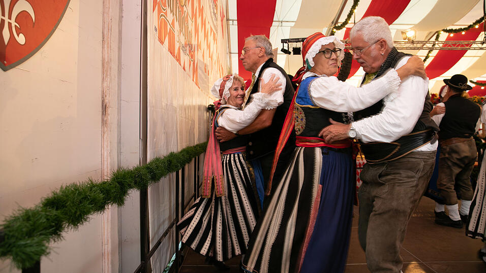 Die Partybilder vom Freitag, 8. August, aus dem Festzelt Greindl. Die Partybilder vom Freitag, 8. August, aus dem Festzelt Greindl.