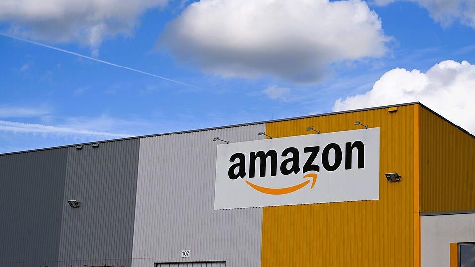 Blick auf eine Dortmunder Logistikhalle von Amazon. (Archivbild) Blick auf eine Dortmunder Logistikhalle von Amazon. (Archivbild)