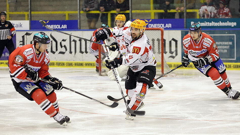 Mit 2:4 unterlag der EVL im Heimspiel den Fischtown Pinguins. (Foto: Georg Gerleigner)