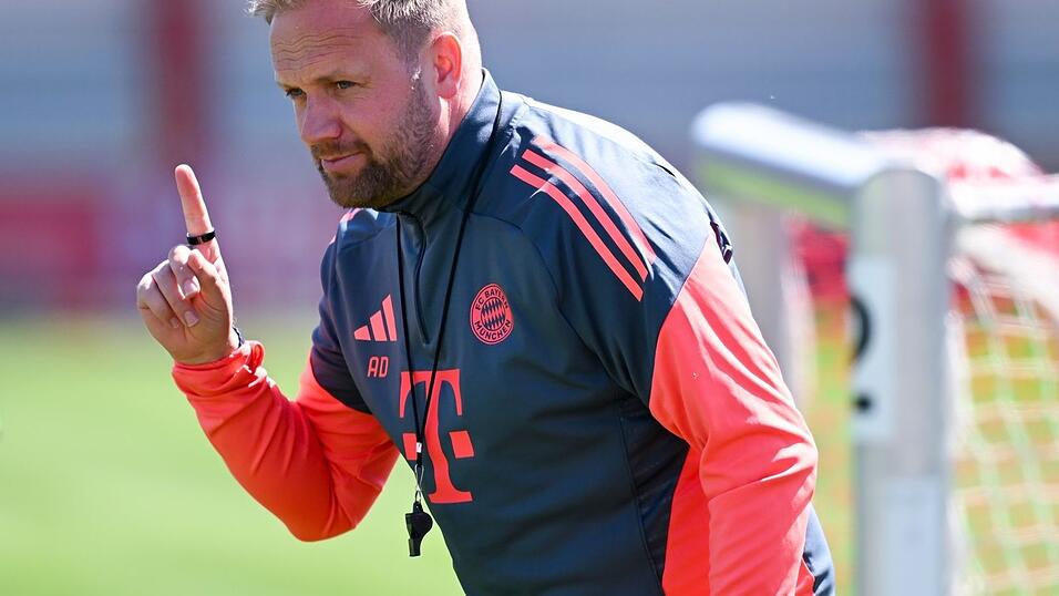 Alles hört auf sein Kommando: Aaron Danks beim Abschlusstraining in Aktion. Alles hört auf sein Kommando: Aaron Danks beim Abschlusstraining in Aktion.