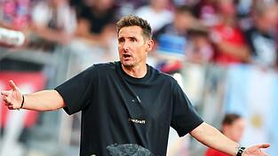 Im DFB-Pokal will Nürnbergs Trainer Miroslav Klose mit seiner Mannschaft den schlechten Saisonstart wiedergutmachen.