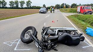 Zwei Motorradfahrer wurden am Sonntagmittag bei einem Unfall nahe Reisbach schwer verletzt.