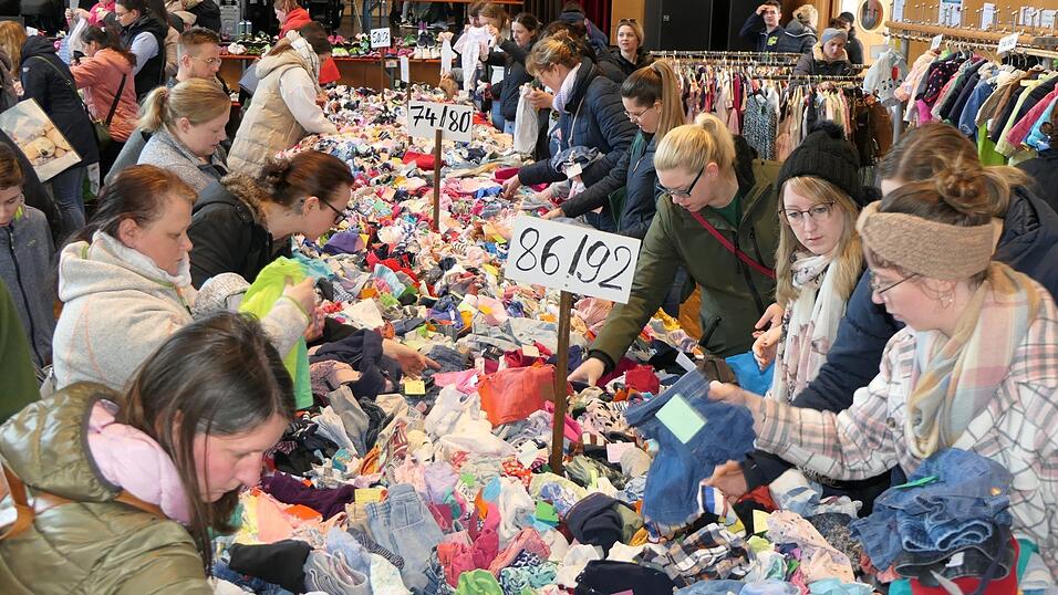 Der Andrang in der Landauer Stadthalle war gro&szlig;.