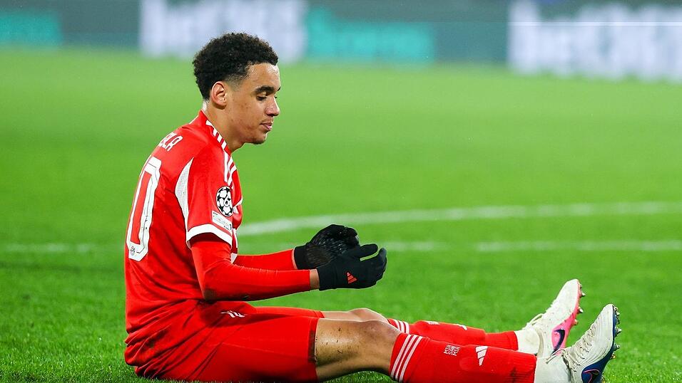 Jamal Musiala muss wegen einer Schmerzreaktion am operierten linken Fu&szlig; pausieren. Er reist darum auch nicht zur Nationalmannschaft. (Archivbild)