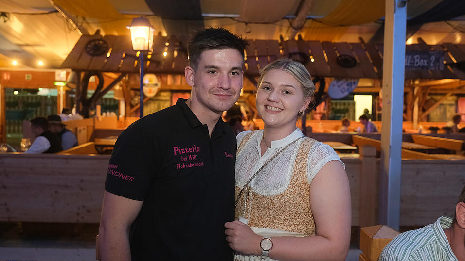 Die Partybilder vom Dienstag, 15. August 2023, aus dem Festzelt Reisinger. Die Partybilder vom Dienstag, 15. August 2023, aus dem Festzelt Reisinger.