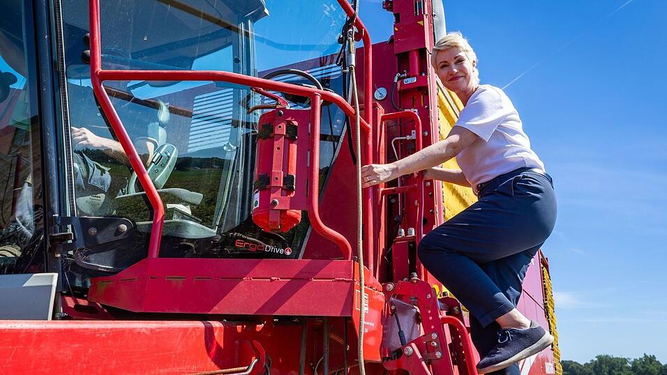 Schwesig gibt sich auf ihrer Wahlkampftour als Garant für Stabilität und Demokratie gegen die AfD - und verärgert damit auch andere politische Parteien. Schwesig gibt sich auf ihrer Wahlkampftour als Garant für Stabilität und Demokratie gegen die AfD - und verärgert damit auch andere politische Parteien.