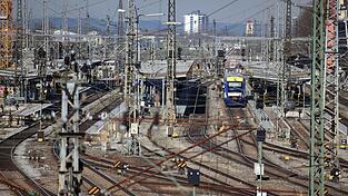 Der Augsburger Hauptbahnhof wurde abgesperrt. (Archivbild) Der Augsburger Hauptbahnhof wurde abgesperrt. (Archivbild)