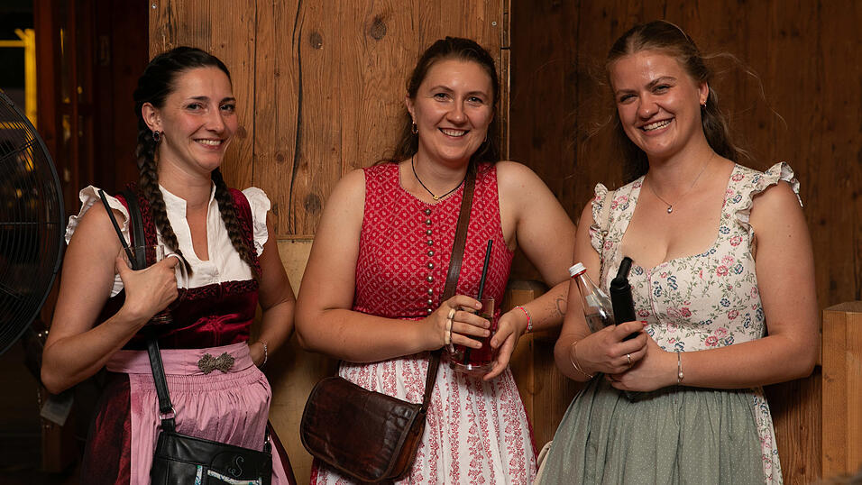 Die Partybilder vom Dienstag, 12. August, aus dem Festzelt Weckmann. Die Partybilder vom Dienstag, 12. August, aus dem Festzelt Weckmann.