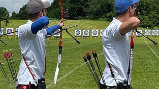 Raphael Maier und Michael Stockner traten in der Herrenklasse Recurve an, Maier wurde Zweiter, Stockner Fünfter.