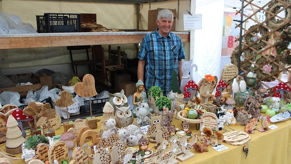 Auf dem Markt der Rawuckerl gibt es immer wieder etwas zu entdecken, so wie diese Holzkunst. Auf dem Markt der Rawuckerl gibt es immer wieder etwas zu entdecken, so wie diese Holzkunst.