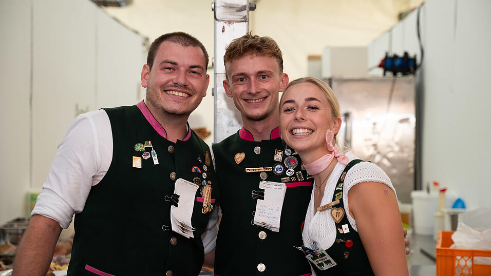 Die Partybilder vom Mittwoch, 12. August, aus dem Festzelt Weckmann. Die Partybilder vom Mittwoch, 12. August, aus dem Festzelt Weckmann.