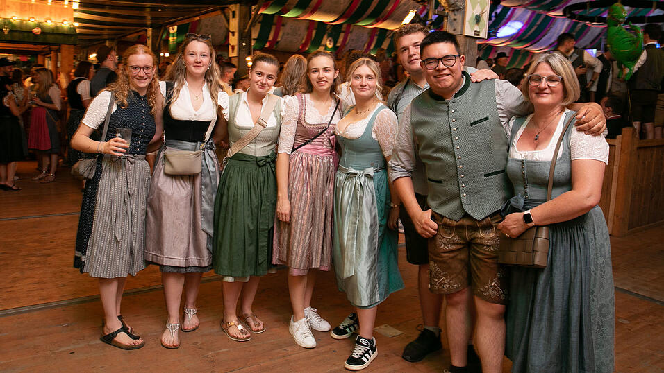 Echte Blasmusikfans lie&szlig;en sich auch den zweiten Auftritt in Folge am Dienstagabend nicht entgehen.