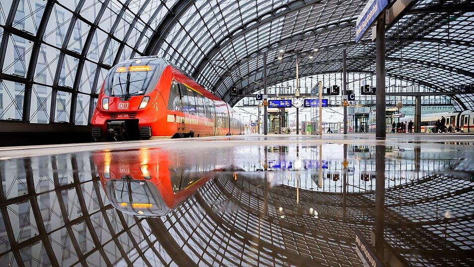 Tarifsysteme im Nahverkehr haben oft komplizierte Zonen und Ticketvarianten. (Archivbild) Tarifsysteme im Nahverkehr haben oft komplizierte Zonen und Ticketvarianten. (Archivbild)