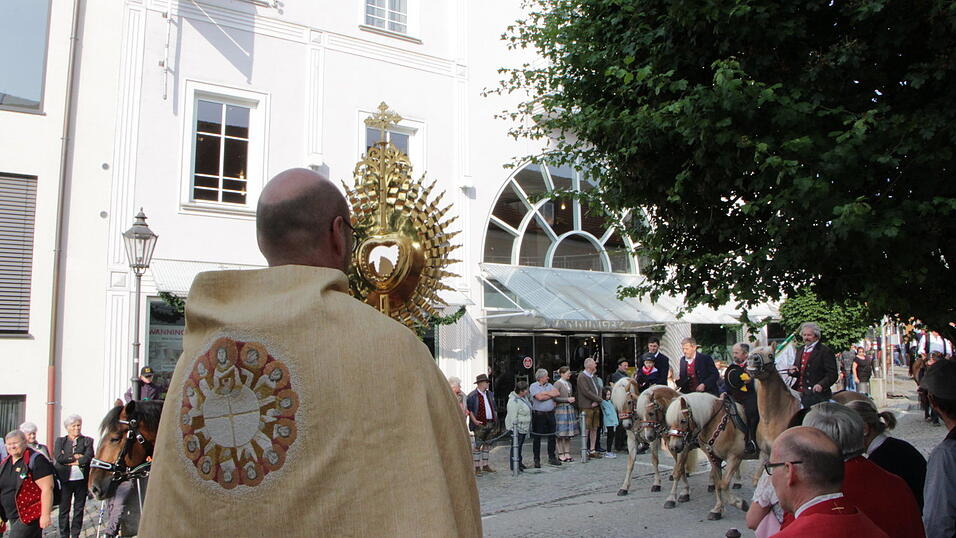 613 Jahre Kötztinger Pfingstritt 613 Jahre Kötztinger Pfingstritt