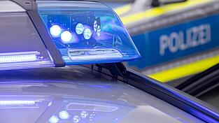 Die Polizei durchsuchte am Freitag Wohn- und Praxisr&auml;ume des Arztes. (Symbolbild)