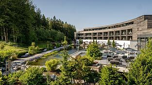 Der Reischlhof in Wegscheid bei Passau. F&uuml;r Wellnesshotels bietet der Bayerische Wald eine einzigartige Lage und Atmosph&auml;re.