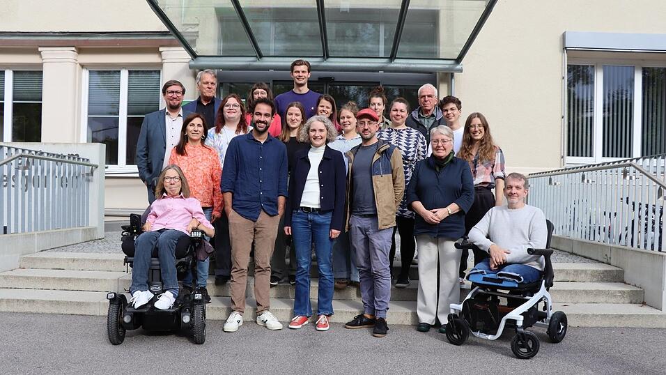 Die Kandidaten auf den ersten 20 Listenplätzen. Bekannte Gesichter, aber auch neue Bewerber.