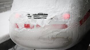 Im Bahnverkehr gibt es weiterhin starke Einschränkungen. Im Bahnverkehr gibt es weiterhin starke Einschränkungen.