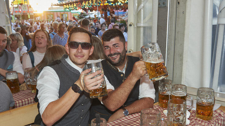 Die Partybilder vom Freitag, 9. August 2024, aus dem Festzelt Lechner. Die Partybilder vom Freitag, 9. August 2024, aus dem Festzelt Lechner.