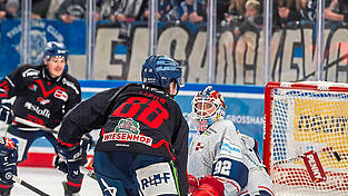 JC Lipon traf gegen Iserlohn zum 6:2-Endstand. JC Lipon traf gegen Iserlohn zum 6:2-Endstand.