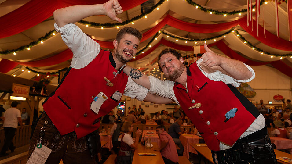 Die Partybilder vom Sonntag, 20. August 2023, aus dem Festzelt Greindl. Die Partybilder vom Sonntag, 20. August 2023, aus dem Festzelt Greindl.