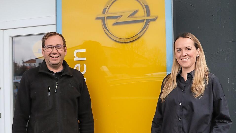 Christine und Mario Knögler schließen ihr Autohaus im Eggmühler Gewerbegebiet zum Jahresende. Christine und Mario Knögler schließen ihr Autohaus im Eggmühler Gewerbegebiet zum Jahresende.
