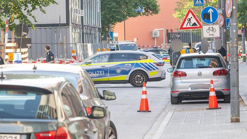 Nach einer Brandattacke auf eine Baustelle sind zwei Verd&auml;chtige gefasst worden.
