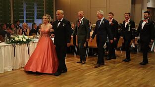 Pfingsten 1985: Karl Heinz Krämer zusammen mit den Brautführern Sepp Barth und Gerhard Richter