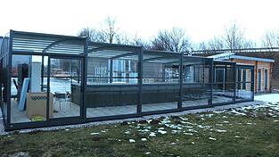 Ob der Pool innerhalb des Schutzstreifens gebaut wurde oder nicht, das stellt sich noch heraus. Ob der Pool innerhalb des Schutzstreifens gebaut wurde oder nicht, das stellt sich noch heraus.