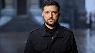 Selenskyj rechtfertigt ukrainische Drohnenangriffe als Reaktion auf russische Attacken. (Archivbild)