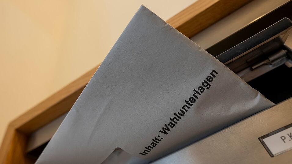 Noch sind viele W&auml;hler in Bayern unentschlossen - bis zur Schlie&szlig;ung der Wahllokale am 8. M&auml;rz um 18.00 Uhr ist auch noch etwas Zeit. (Symbolbild)