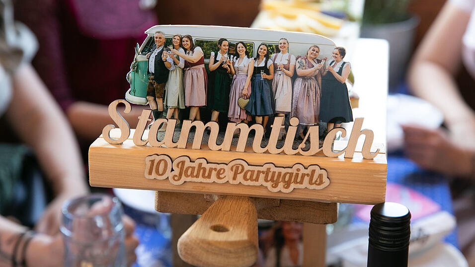 Die Partybilder vom Sonntag, 10. August, aus dem Festzelt Wenisch. Die Partybilder vom Sonntag, 10. August, aus dem Festzelt Wenisch.