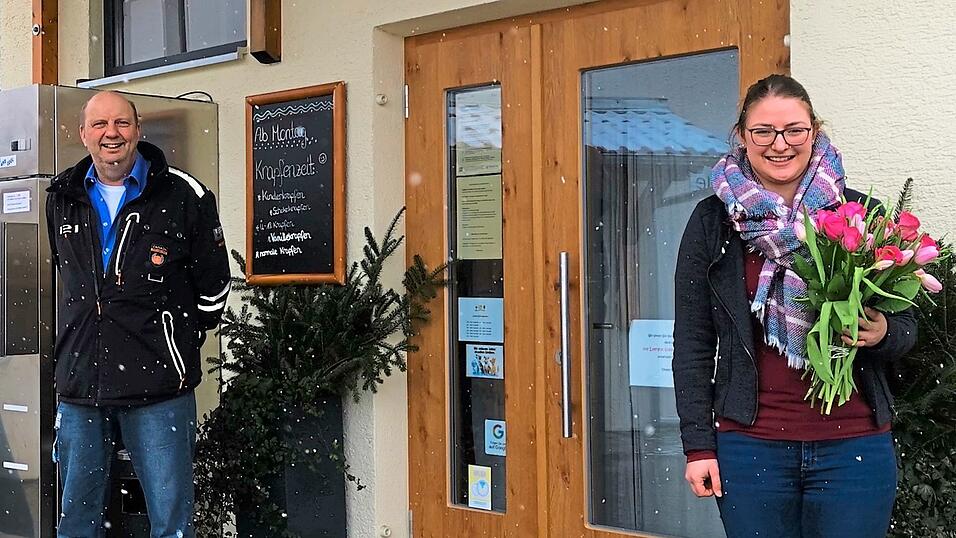 Gesch&auml;ftsf&uuml;hrer Frank Nie&szlig;en und Ladenleitung Veronika Schwanner.