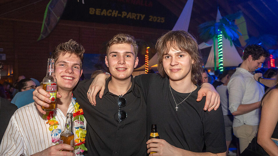 Die besten Bilder vom Samstag zeigen Tanzen und jede Menge Spaß. Die besten Bilder vom Samstag zeigen Tanzen und jede Menge Spaß.