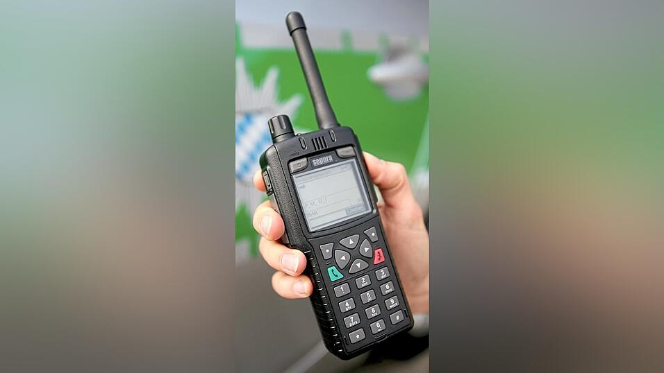 Sie sind handlich, allerdings größer als ein normales Smartphone - und rund 500 Euro wert. Sie sind handlich, allerdings größer als ein normales Smartphone - und rund 500 Euro wert.