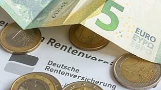 Die Festlegung der Beitragsbemessungsgrenze ist an die Entwicklung von Löhnen und Gehältern gekoppelt. (Symbolbild)