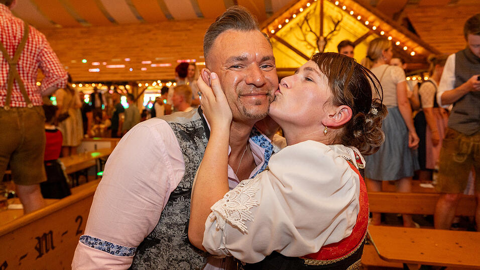 Die Partybilder vom Freitag, 9. August 2024, aus dem Festzelt Nothaft. Die Partybilder vom Freitag, 9. August 2024, aus dem Festzelt Nothaft.
