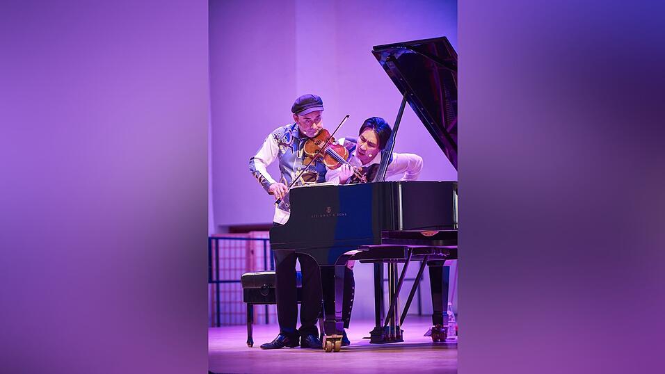 Igudesman & Joo im Juli 2021 im Straubinger Rittersaal w&auml;hrend des 'SensAktionen-Schlossweekends'