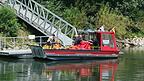 Das Boot der Freiwilligen Feuerwehr Straubing im Einsatz. Das Boot der Freiwilligen Feuerwehr Straubing im Einsatz.