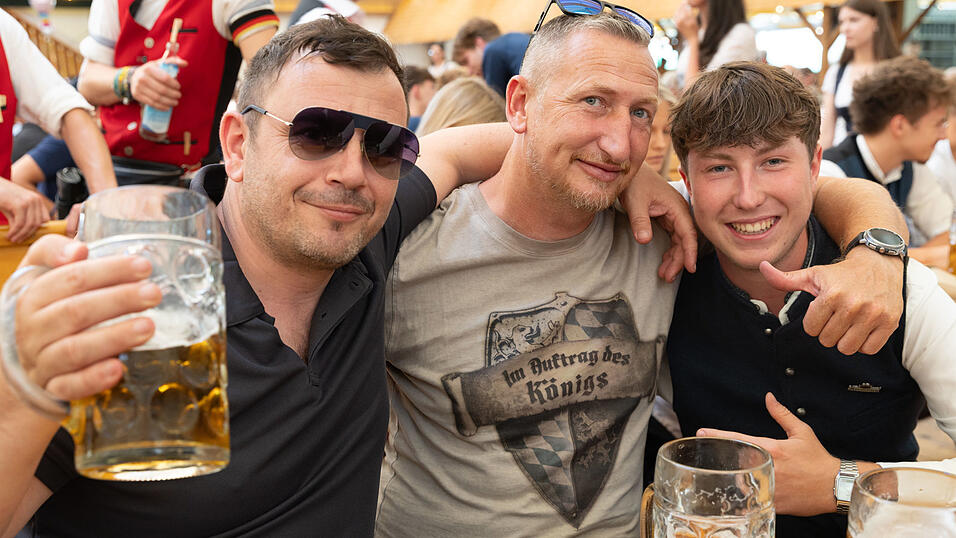Die Partybilder vom Dienstag, 11. August, aus dem Festzelt Nothaft.