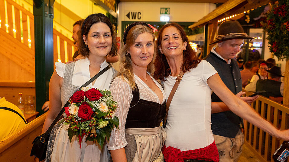 Die Partybilder vom Freitag, 9. August 2024, aus dem Festzelt Nothaft. Die Partybilder vom Freitag, 9. August 2024, aus dem Festzelt Nothaft.