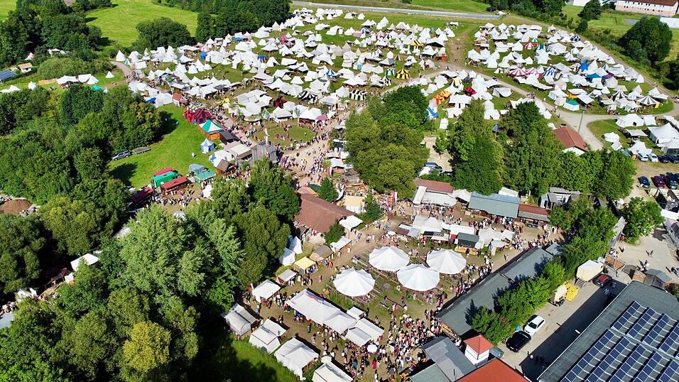 Das beliebte Mittelalterlager am Further Stadtrand wird am dritten August-Wochenende wieder viele anziehen. Das beliebte Mittelalterlager am Further Stadtrand wird am dritten August-Wochenende wieder viele anziehen.