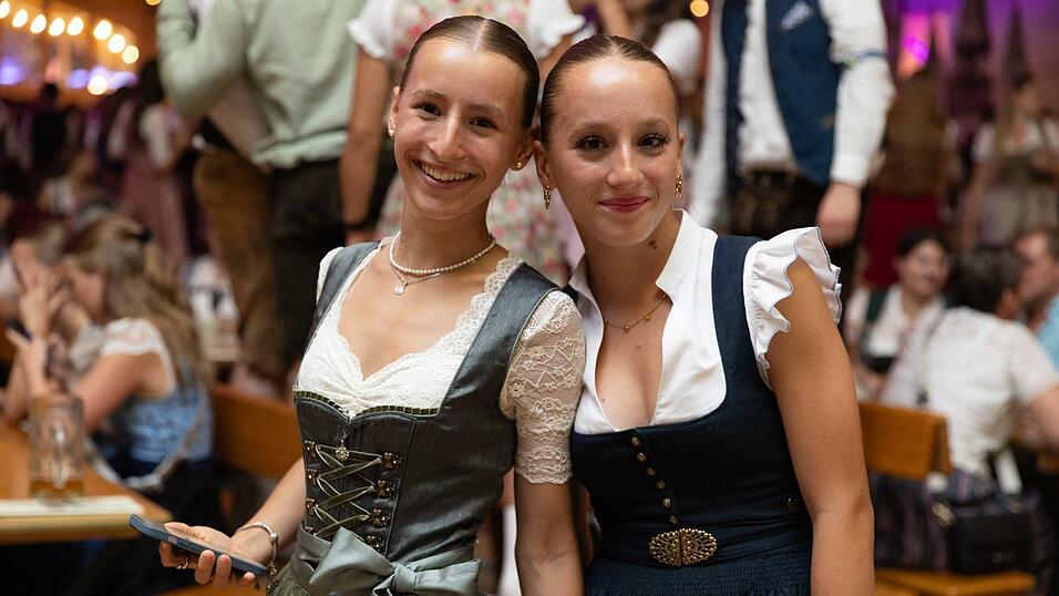 Die Partybilder vom Freitag, 7. August, aus dem Festzelt Reisinger. Die Partybilder vom Freitag, 7. August, aus dem Festzelt Reisinger.