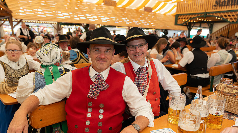 Die Partybilder vom Freitag, 11. August 2023, aus dem Festzelt Nothaft. Die Partybilder vom Freitag, 11. August 2023, aus dem Festzelt Nothaft.