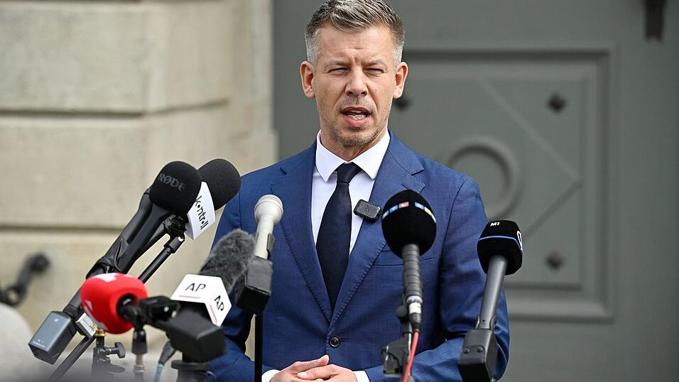 Ungarns neuer Ministerpräsident Peter Magyar hat die Absetzung von Staatspräsident Tamas Sulyok durchgesetzt. Ungarns neuer Ministerpräsident Peter Magyar hat die Absetzung von Staatspräsident Tamas Sulyok durchgesetzt.