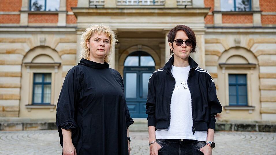 Die beiden Frauen inszenieren den ersten Bayreuther «Rienzi». Die beiden Frauen inszenieren den ersten Bayreuther «Rienzi».