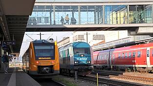 Der Regensburger Hauptbahnhof soll einen weiteren Bahnsteig erhalten.