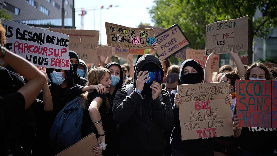 Seit Wochen demonstrieren die Sch&uuml;lerinnen und Sch&uuml;ler (Archivbild).