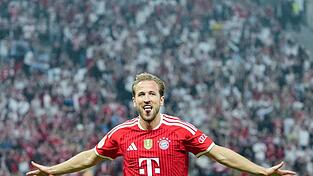 Harry Kane gewann in der vergangenen Saison mit dem FC Bayern München den DFB-Pokal und die deutsche Meisterschaft. Harry Kane gewann in der vergangenen Saison mit dem FC Bayern München den DFB-Pokal und die deutsche Meisterschaft.