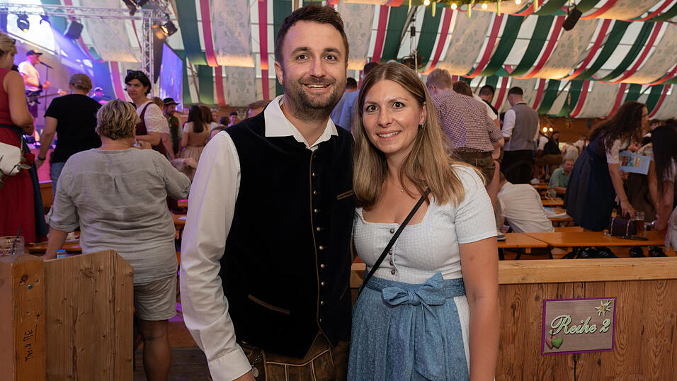 Die Partybilder vom Sonntag, 11. August 2024, aus dem Festzelt Weckmann. Die Partybilder vom Sonntag, 11. August 2024, aus dem Festzelt Weckmann.